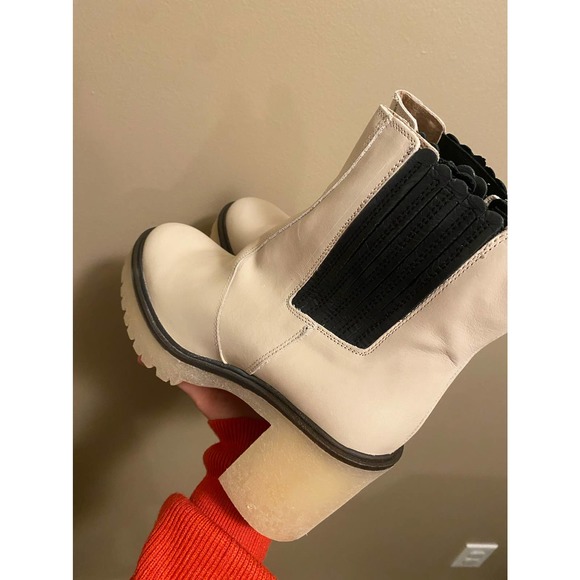 Free People James Chelsea Boots Bone White Size 8.5/39 NWT - Picture 9 of 12